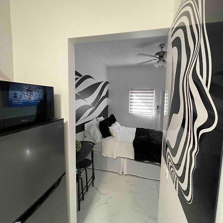 Cozy Studio, Prime Location, Remodeled, 1 Parking West Palm Beach Kültér fotó
