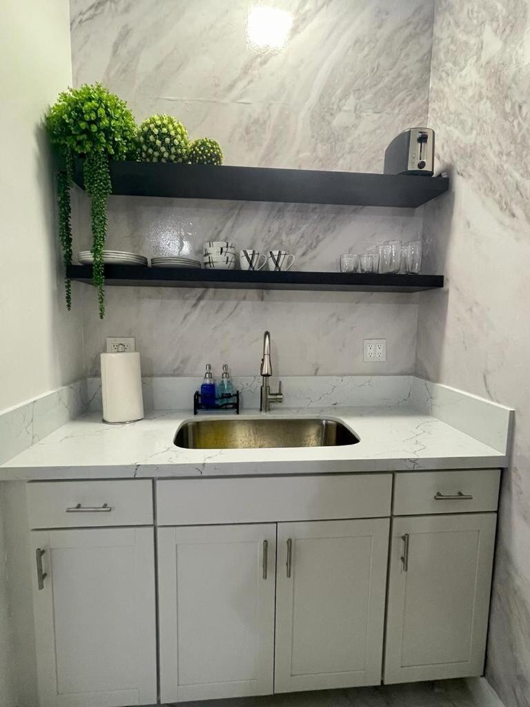 Cozy Studio, Prime Location, Remodeled, 1 Parking West Palm Beach Kültér fotó