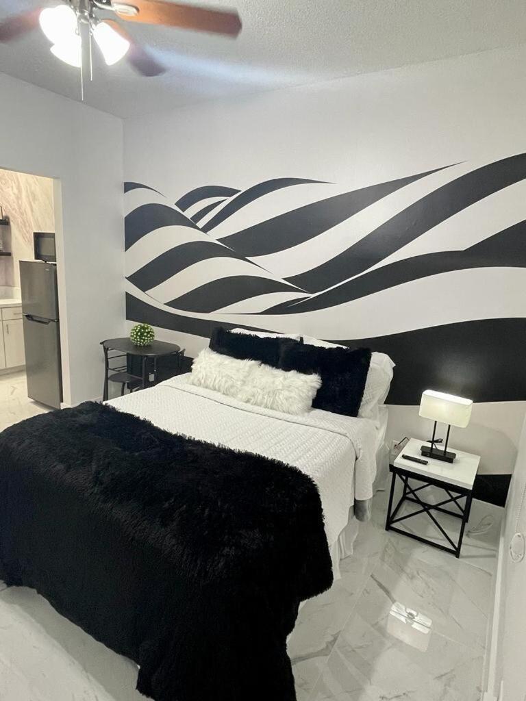 Cozy Studio, Prime Location, Remodeled, 1 Parking West Palm Beach Kültér fotó